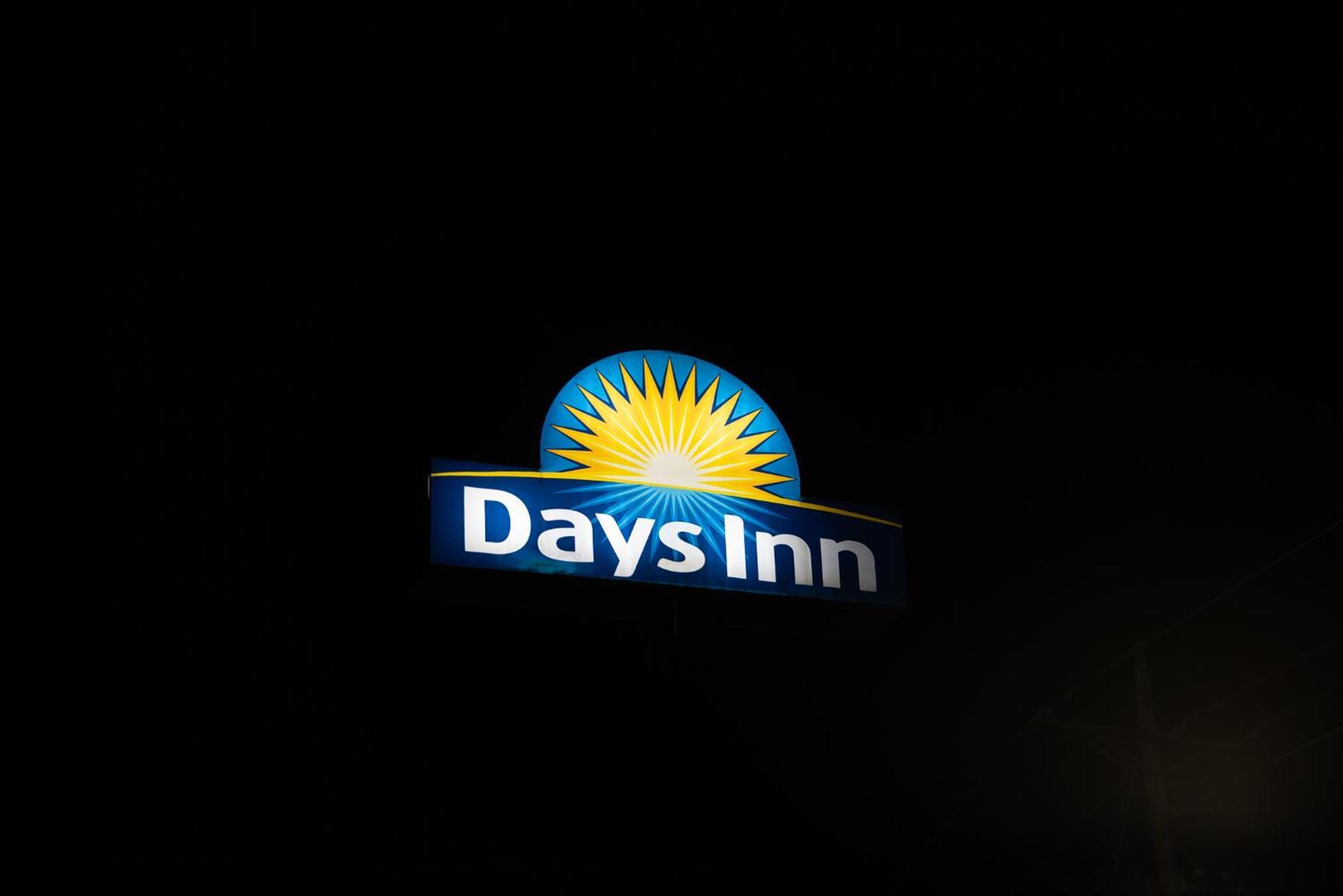 Days Inn By Wyndham Troy Exterior photo